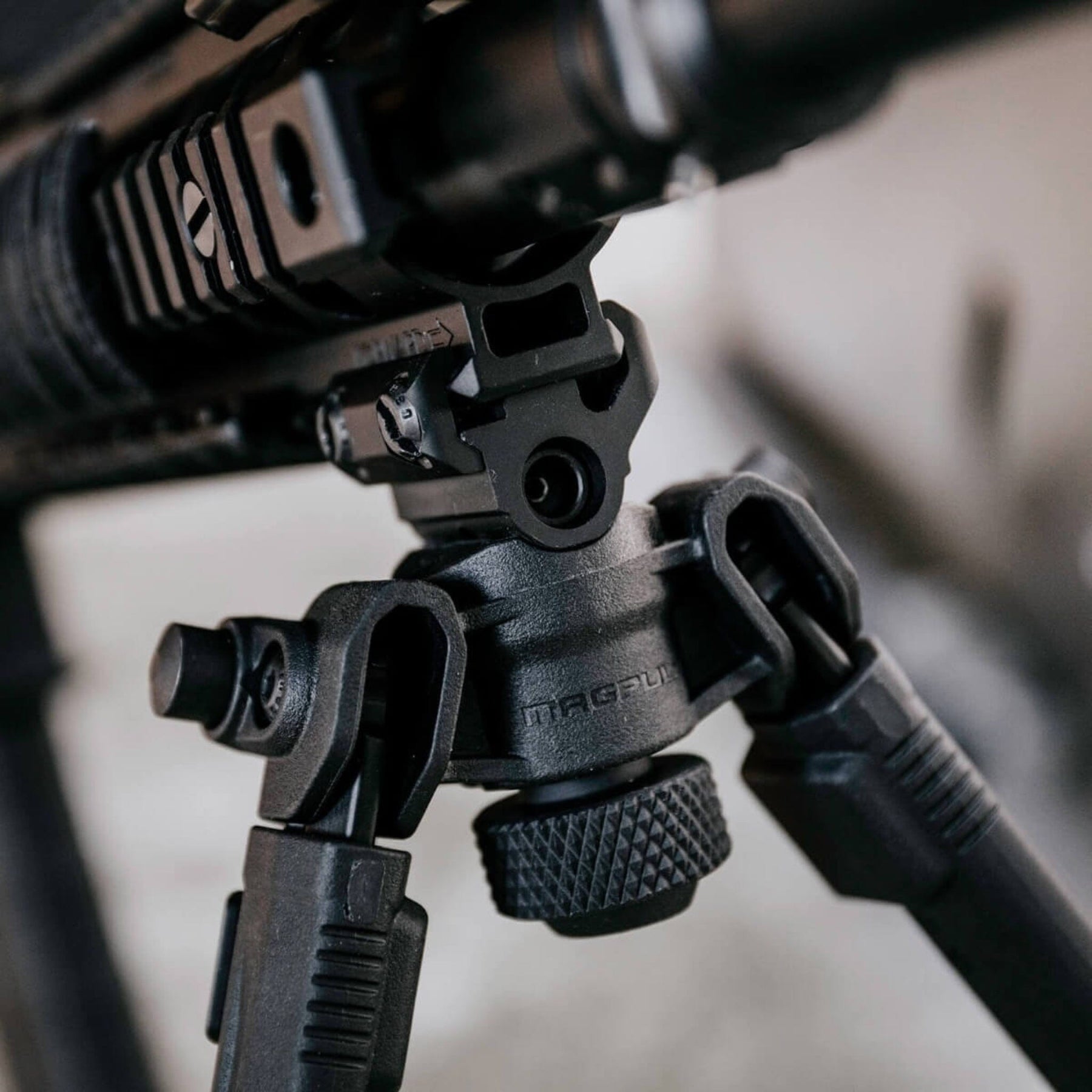Magpul Bipod for 1913 Picatinny Rail - MAG941, Picatinny rifle bipod (view 5)