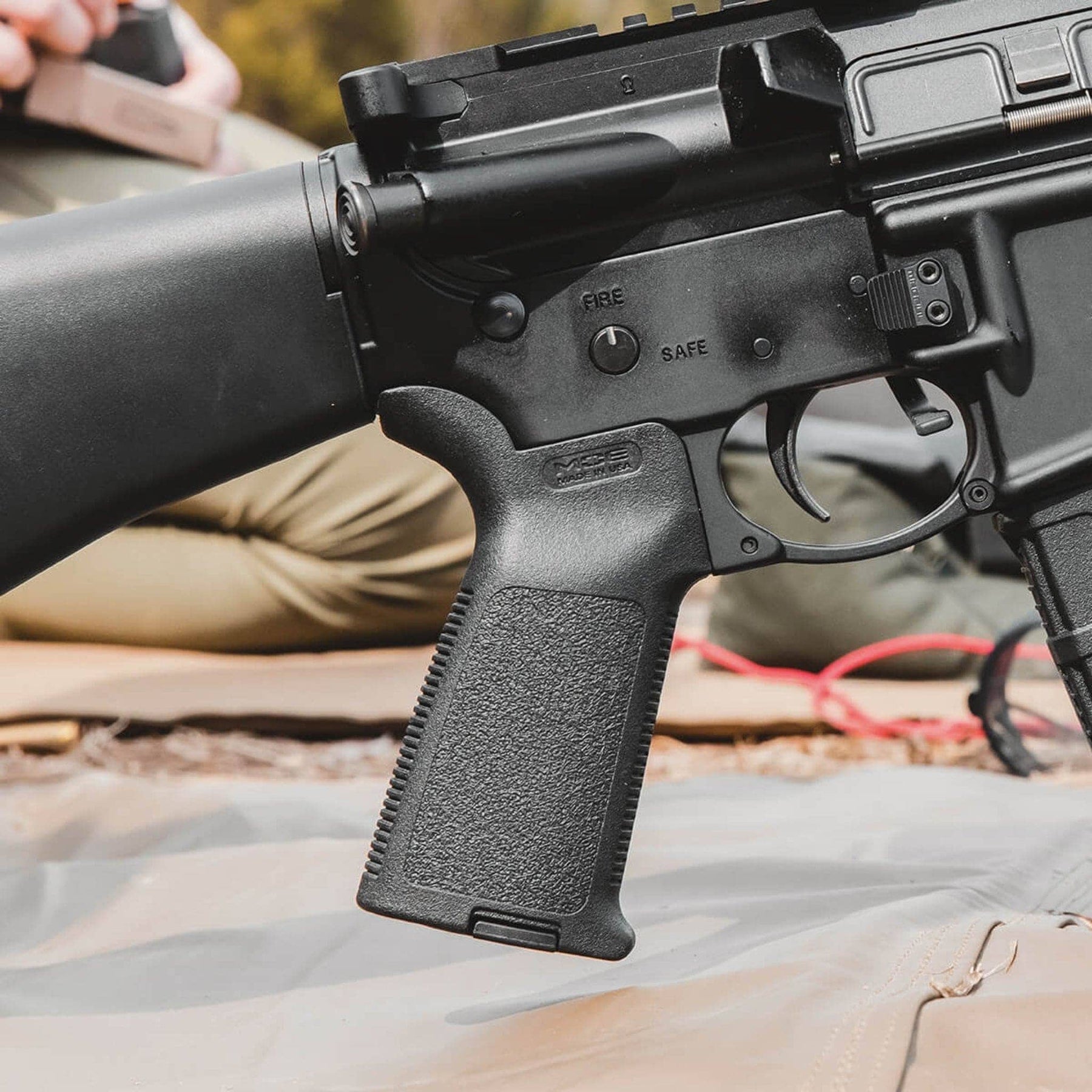 Magpul MOE Grip MAG415, textured AR-15 pistol grip (view 6)