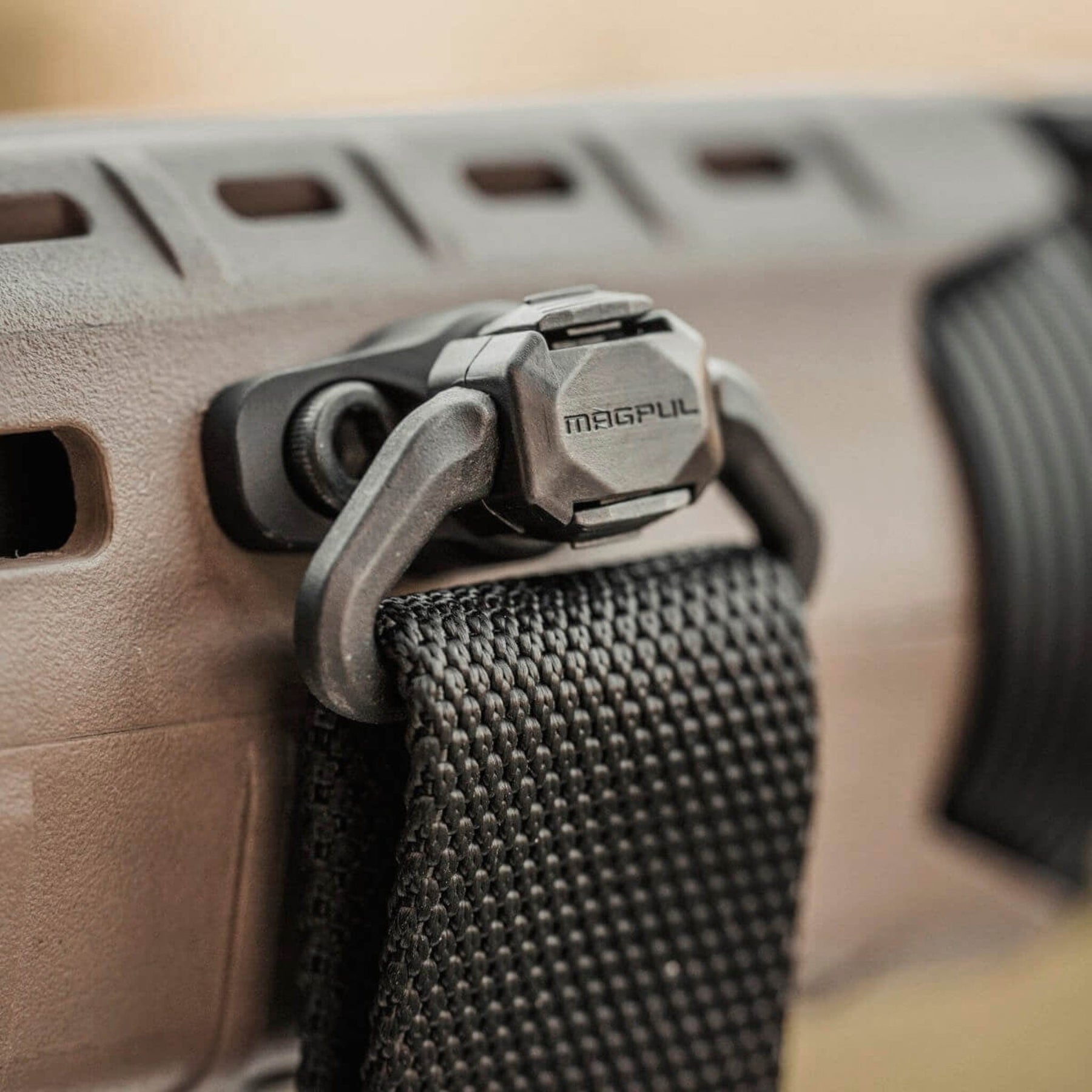 Magpul QDM Quick Disconnect Sling Swivel MAG543, push-button QD swivel (view 5)